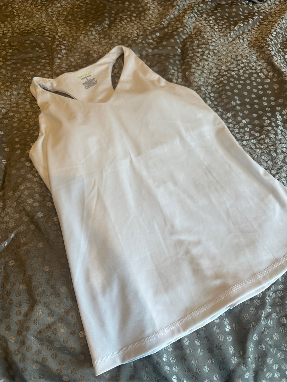 Tek Gear Ultrastretch White V-neck Racerback Tank Top small